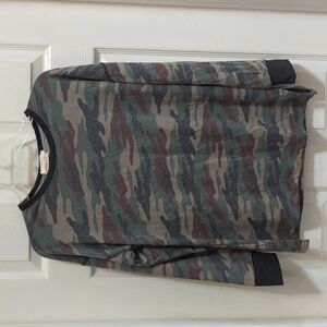 Raw Edge Men's Long Sleeve Camo Sweatshirt Size Small